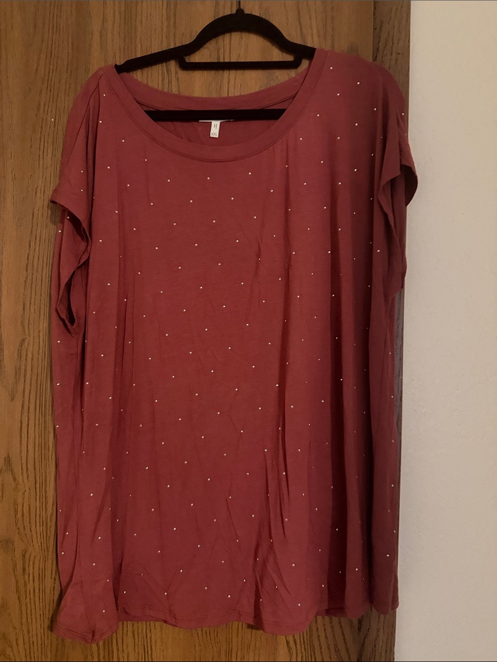 Maurices Rose Dusty Short Sleeve Tee with Silver Dot Accents